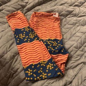 Lularoe Talk and Curvy Leggings